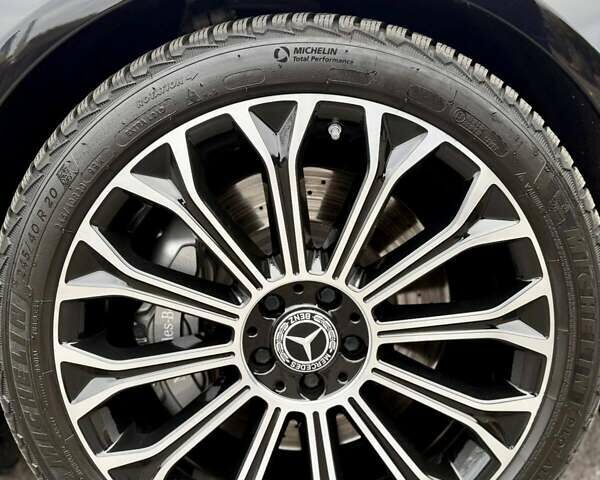 Черный Мерседес Майбах, объемом двигателя 6 л и пробегом 88 тыс. км за 68000 $, фото 22 на Automoto.ua