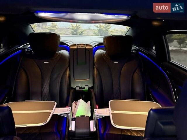 Черный Мерседес Майбах, объемом двигателя 6 л и пробегом 88 тыс. км за 68000 $, фото 26 на Automoto.ua