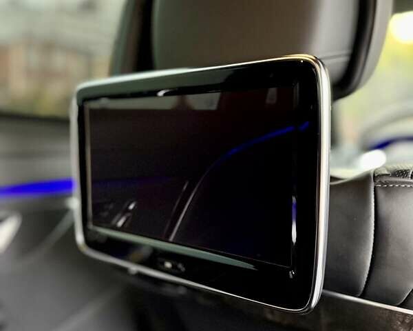 Черный Мерседес Майбах, объемом двигателя 6 л и пробегом 88 тыс. км за 68000 $, фото 36 на Automoto.ua