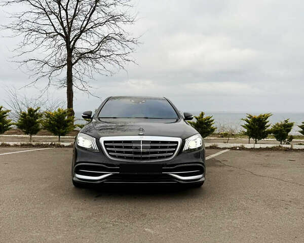 Черный Мерседес Майбах, объемом двигателя 6 л и пробегом 88 тыс. км за 68000 $, фото 2 на Automoto.ua