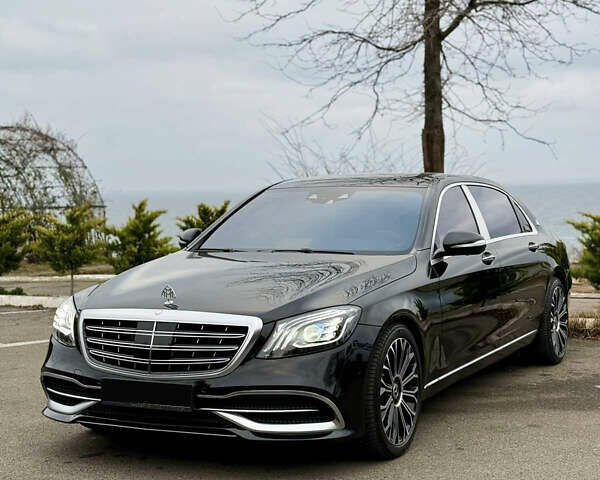 Черный Мерседес Майбах, объемом двигателя 6 л и пробегом 88 тыс. км за 68000 $, фото 5 на Automoto.ua