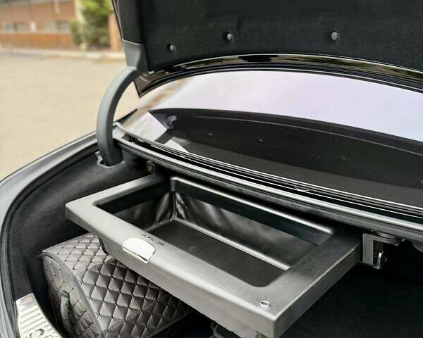 Черный Мерседес Майбах, объемом двигателя 6 л и пробегом 88 тыс. км за 68000 $, фото 60 на Automoto.ua