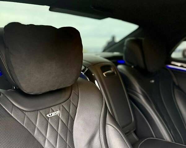 Черный Мерседес Майбах, объемом двигателя 6 л и пробегом 88 тыс. км за 68000 $, фото 27 на Automoto.ua