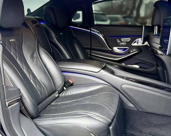 Черный Мерседес Майбах, объемом двигателя 6 л и пробегом 88 тыс. км за 68000 $, фото 42 на Automoto.ua