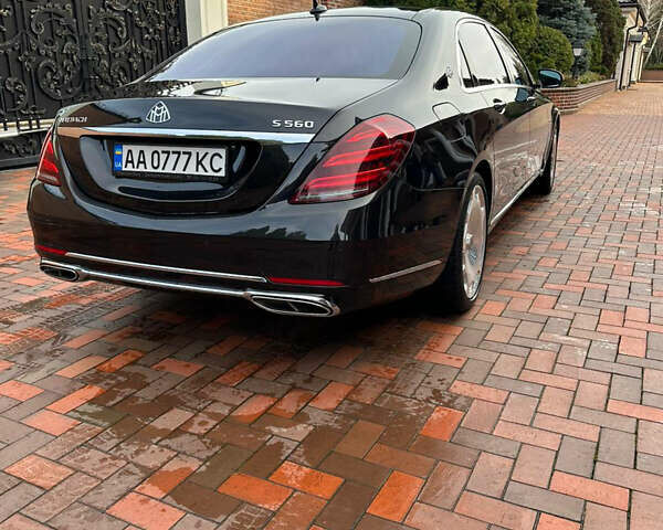 Черный Мерседес Майбах, объемом двигателя 3.98 л и пробегом 66 тыс. км за 85000 $, фото 4 на Automoto.ua