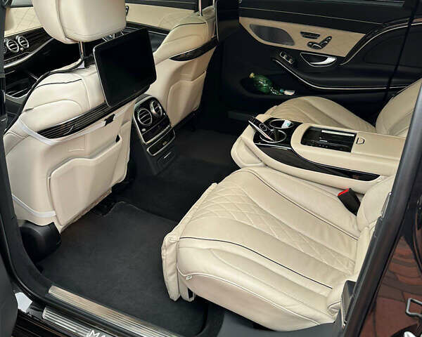 Черный Мерседес Майбах, объемом двигателя 3.98 л и пробегом 66 тыс. км за 85000 $, фото 10 на Automoto.ua