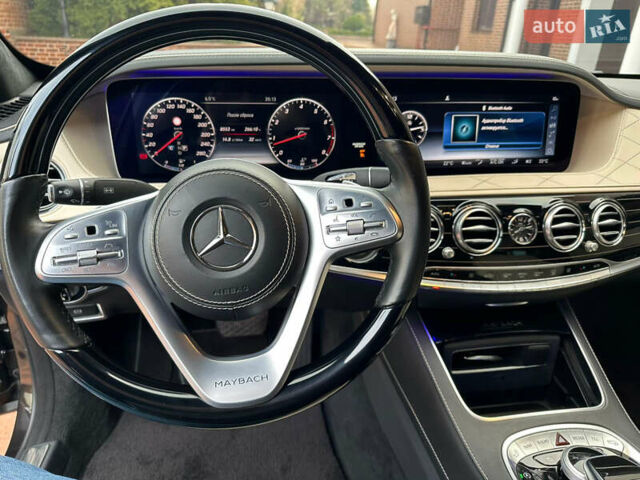 Черный Мерседес Майбах, объемом двигателя 3.98 л и пробегом 66 тыс. км за 85000 $, фото 17 на Automoto.ua