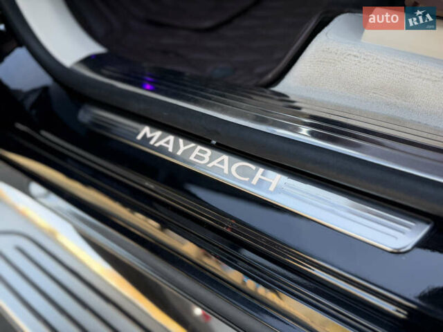 Черный Мерседес Майбах, объемом двигателя 3.98 л и пробегом 60 тыс. км за 150000 $, фото 13 на Automoto.ua