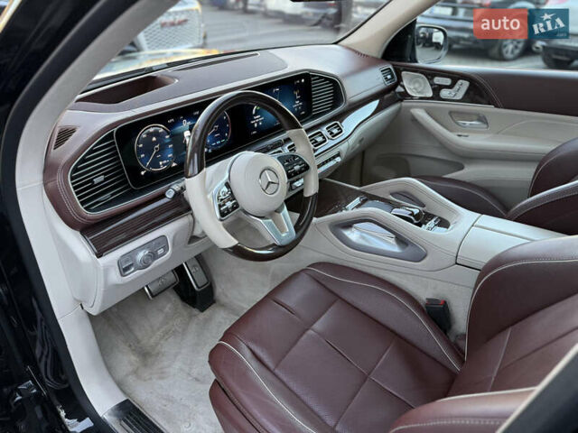Черный Мерседес Майбах, объемом двигателя 3.98 л и пробегом 98 тыс. км за 154900 $, фото 29 на Automoto.ua