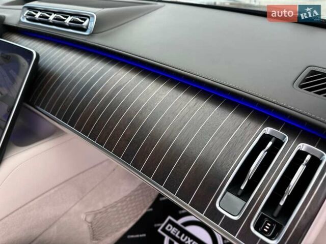 Черный Мерседес Майбах, объемом двигателя 6 л и пробегом 19 тыс. км за 209900 $, фото 65 на Automoto.ua
