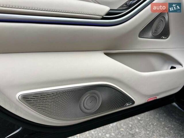 Черный Мерседес Майбах, объемом двигателя 6 л и пробегом 19 тыс. км за 209900 $, фото 45 на Automoto.ua