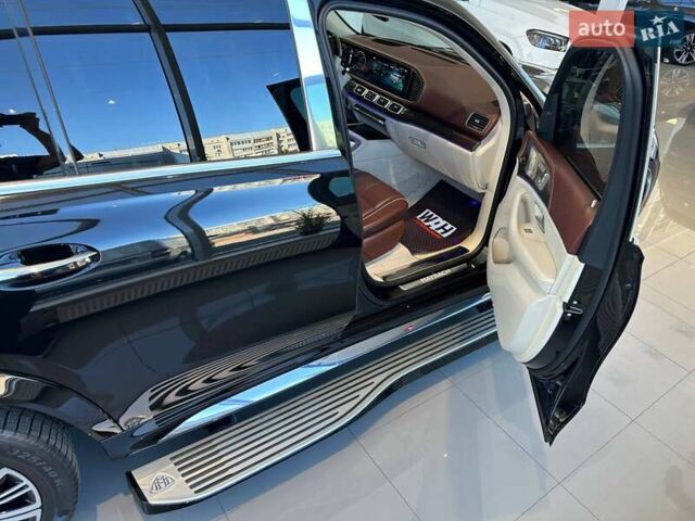 Черный Мерседес Майбах, объемом двигателя 4 л и пробегом 56 тыс. км за 154900 $, фото 9 на Automoto.ua