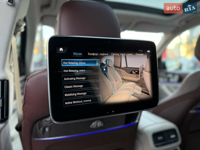 Черный Мерседес Майбах, объемом двигателя 3.98 л и пробегом 98 тыс. км за 154900 $, фото 66 на Automoto.ua