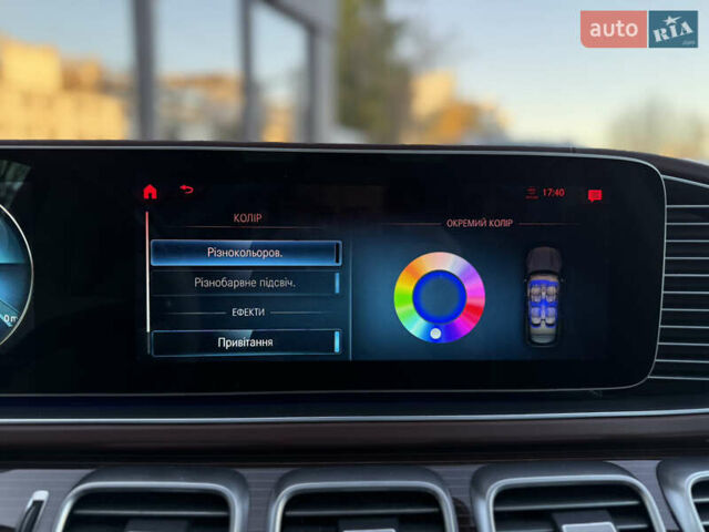 Черный Мерседес Майбах, объемом двигателя 3.98 л и пробегом 98 тыс. км за 154900 $, фото 45 на Automoto.ua