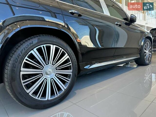 Черный Мерседес Майбах, объемом двигателя 4 л и пробегом 56 тыс. км за 154900 $, фото 10 на Automoto.ua