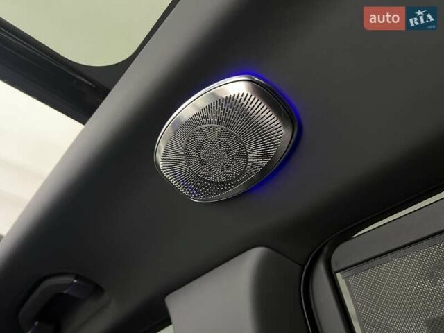 Черный Мерседес Майбах, объемом двигателя 3.98 л и пробегом 1 тыс. км за 232461 $, фото 41 на Automoto.ua