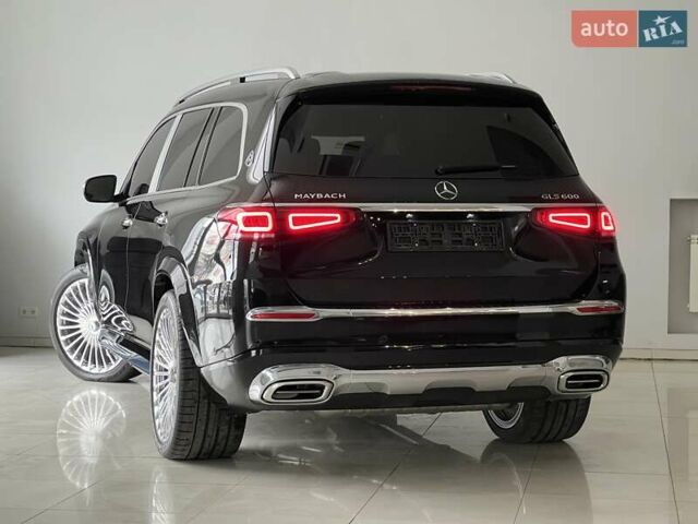 Черный Мерседес Майбах, объемом двигателя 3.98 л и пробегом 1 тыс. км за 232461 $, фото 7 на Automoto.ua