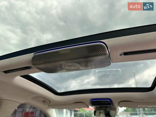 Черный Мерседес Майбах, объемом двигателя 6 л и пробегом 19 тыс. км за 209900 $, фото 92 на Automoto.ua