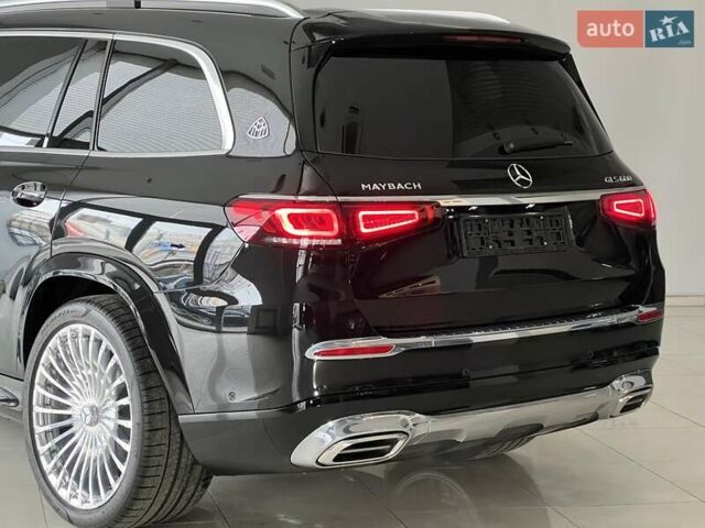 Черный Мерседес Майбах, объемом двигателя 3.98 л и пробегом 1 тыс. км за 232461 $, фото 10 на Automoto.ua