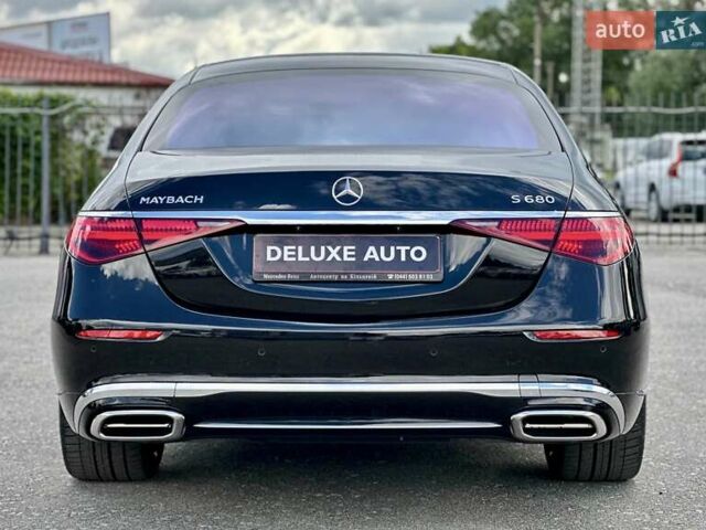 Черный Мерседес Майбах, объемом двигателя 6 л и пробегом 19 тыс. км за 209900 $, фото 5 на Automoto.ua