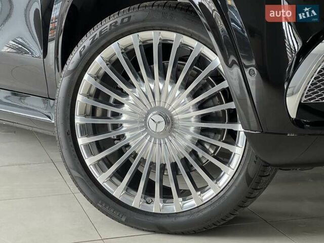 Черный Мерседес Майбах, объемом двигателя 3.98 л и пробегом 1 тыс. км за 232461 $, фото 4 на Automoto.ua