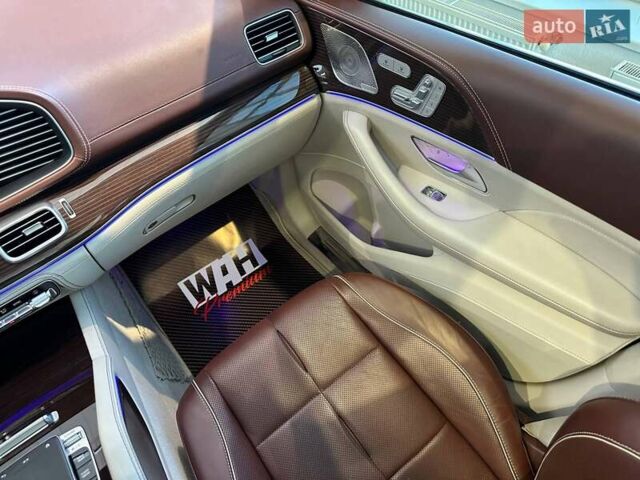 Черный Мерседес Майбах, объемом двигателя 4 л и пробегом 56 тыс. км за 154900 $, фото 29 на Automoto.ua