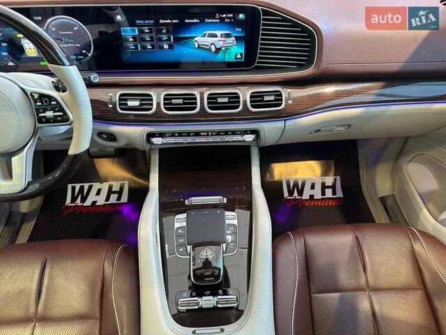 Черный Мерседес Майбах, объемом двигателя 4 л и пробегом 56 тыс. км за 154900 $, фото 28 на Automoto.ua