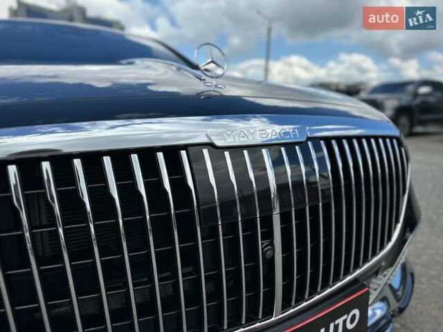 Черный Мерседес Майбах, объемом двигателя 6 л и пробегом 19 тыс. км за 209900 $, фото 11 на Automoto.ua