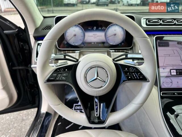 Черный Мерседес Майбах, объемом двигателя 6 л и пробегом 19 тыс. км за 209900 $, фото 58 на Automoto.ua