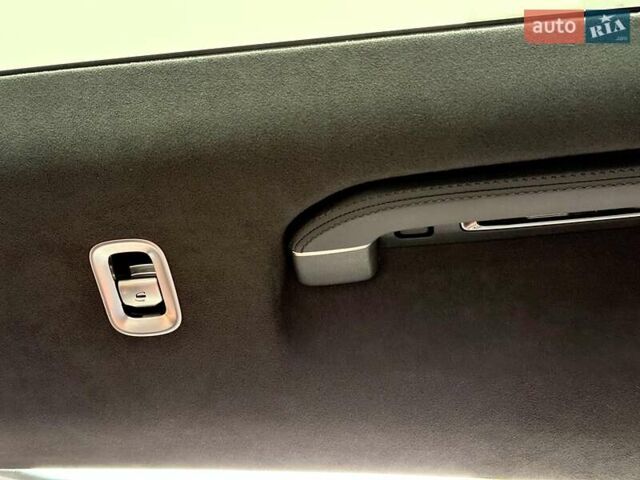 Черный Мерседес Майбах, объемом двигателя 3.98 л и пробегом 43 тыс. км за 179900 $, фото 85 на Automoto.ua