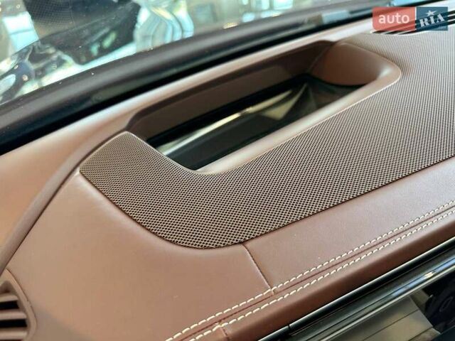 Черный Мерседес Майбах, объемом двигателя 4 л и пробегом 56 тыс. км за 154900 $, фото 16 на Automoto.ua