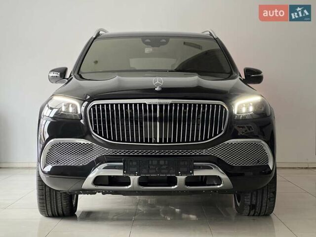 Черный Мерседес Майбах, объемом двигателя 3.98 л и пробегом 1 тыс. км за 232461 $, фото 5 на Automoto.ua