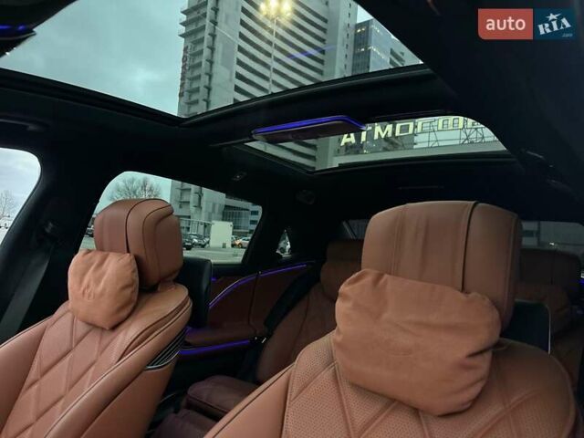 Черный Мерседес Майбах, объемом двигателя 3.98 л и пробегом 44 тыс. км за 190000 $, фото 34 на Automoto.ua