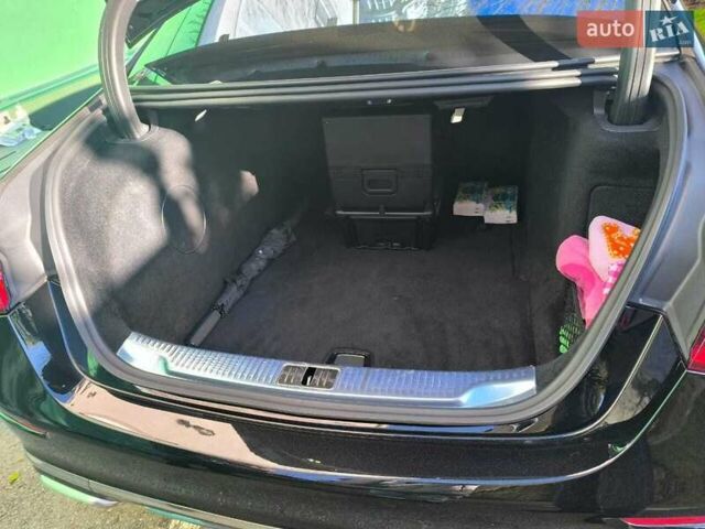 Черный Мерседес Майбах, объемом двигателя 3.98 л и пробегом 30 тыс. км за 195000 $, фото 19 на Automoto.ua