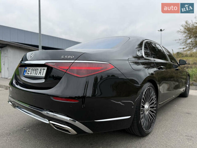 Черный Мерседес Майбах, объемом двигателя 3.98 л и пробегом 18 тыс. км за 208888 $, фото 19 на Automoto.ua