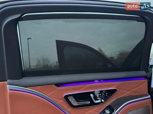 Черный Мерседес Майбах, объемом двигателя 3.98 л и пробегом 44 тыс. км за 190000 $, фото 50 на Automoto.ua