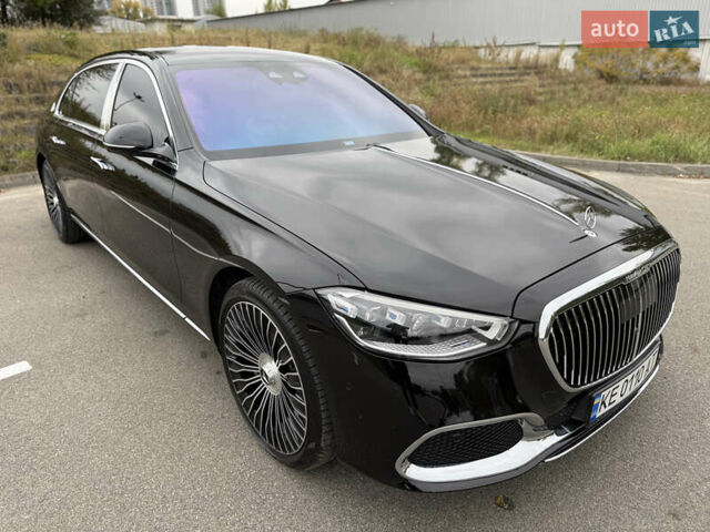 Черный Мерседес Майбах, объемом двигателя 3.98 л и пробегом 18 тыс. км за 208888 $, фото 47 на Automoto.ua