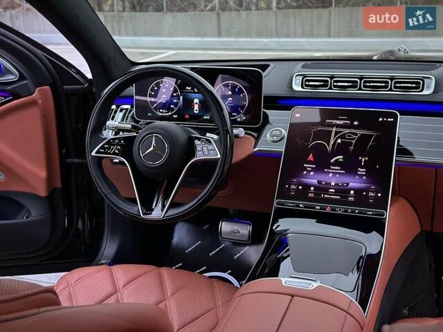 Черный Мерседес Майбах, объемом двигателя 3.98 л и пробегом 44 тыс. км за 190000 $, фото 77 на Automoto.ua