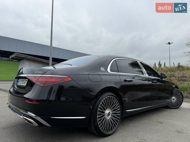 Черный Мерседес Майбах, объемом двигателя 3.98 л и пробегом 18 тыс. км за 208888 $, фото 7 на Automoto.ua