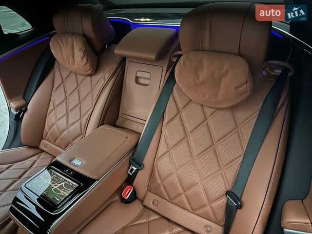 Черный Мерседес Майбах, объемом двигателя 3.98 л и пробегом 44 тыс. км за 190000 $, фото 56 на Automoto.ua