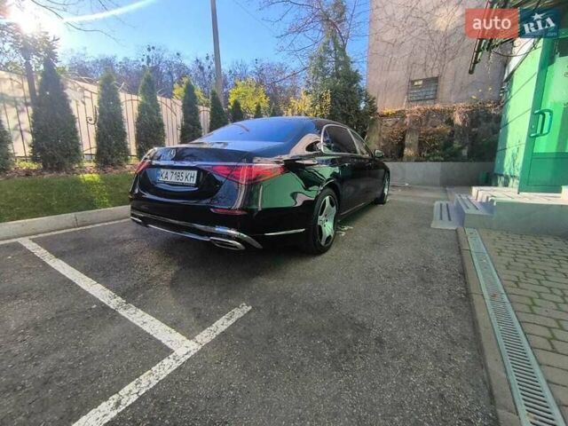 Черный Мерседес Майбах, объемом двигателя 3.98 л и пробегом 30 тыс. км за 195000 $, фото 2 на Automoto.ua