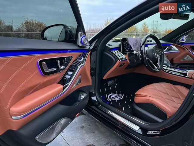 Черный Мерседес Майбах, объемом двигателя 3.98 л и пробегом 44 тыс. км за 190000 $, фото 29 на Automoto.ua