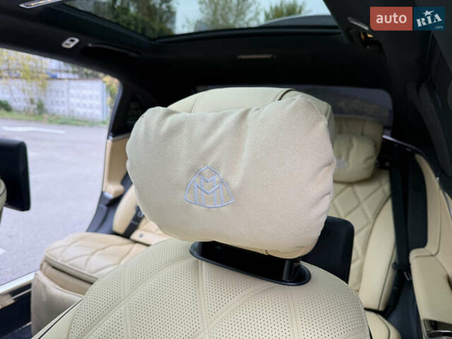 Черный Мерседес Майбах, объемом двигателя 3.98 л и пробегом 18 тыс. км за 208888 $, фото 71 на Automoto.ua