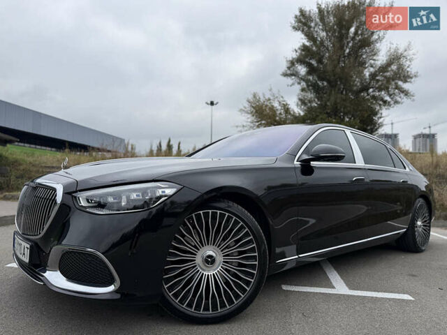 Черный Мерседес Майбах, объемом двигателя 3.98 л и пробегом 18 тыс. км за 208888 $, фото 39 на Automoto.ua