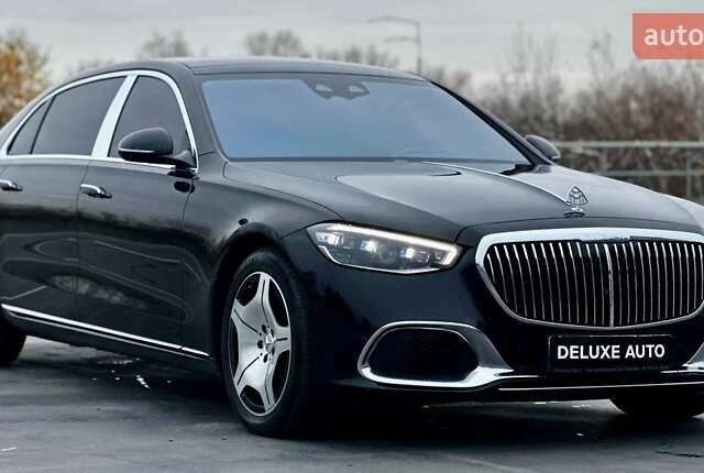 Черный Мерседес Майбах, объемом двигателя 3.98 л и пробегом 44 тыс. км за 190000 $, фото 2 на Automoto.ua