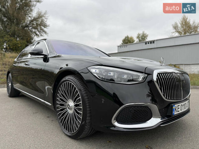 Черный Мерседес Майбах, объемом двигателя 3.98 л и пробегом 18 тыс. км за 208888 $, фото 52 на Automoto.ua