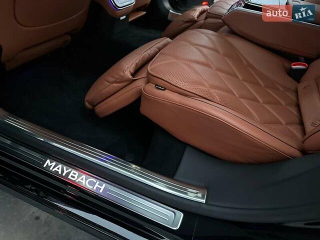 Черный Мерседес Майбах, объемом двигателя 3.98 л и пробегом 44 тыс. км за 190000 $, фото 49 на Automoto.ua