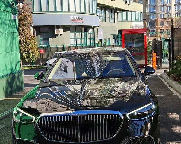 Черный Мерседес Майбах, объемом двигателя 3.98 л и пробегом 30 тыс. км за 195000 $, фото 33 на Automoto.ua