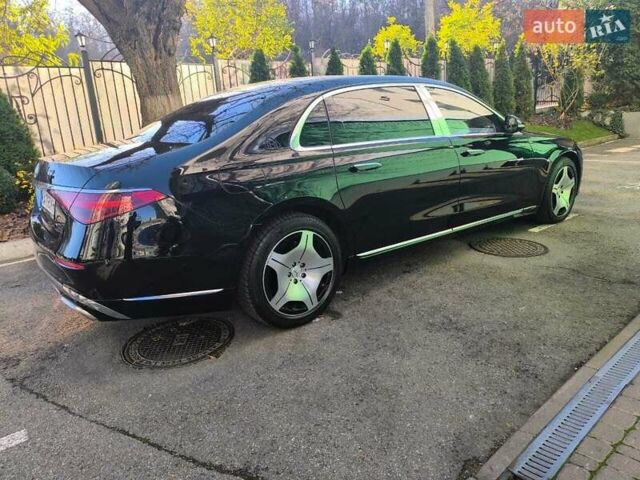 Черный Мерседес Майбах, объемом двигателя 3.98 л и пробегом 30 тыс. км за 195000 $, фото 12 на Automoto.ua