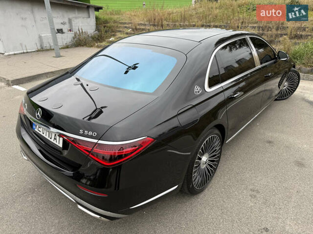 Черный Мерседес Майбах, объемом двигателя 3.98 л и пробегом 18 тыс. км за 208888 $, фото 5 на Automoto.ua